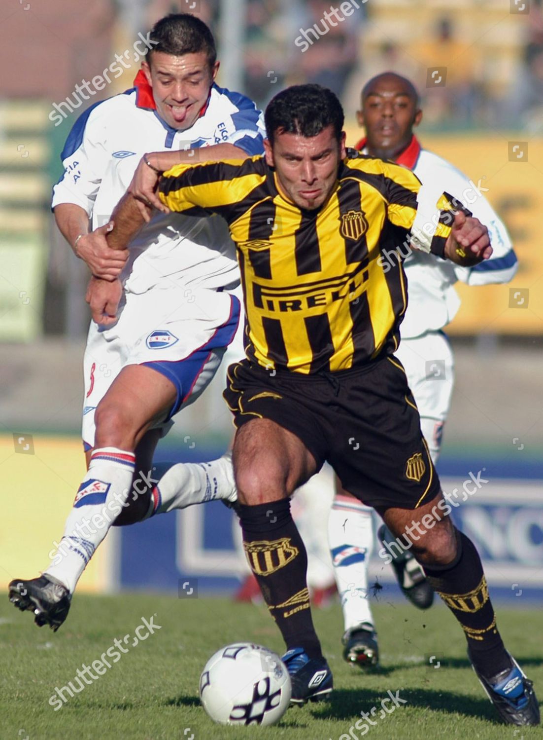 Nacionals Federico Rariz L Fights Ball Penarols Editorial Stock Photo Stock Image Shutterstock