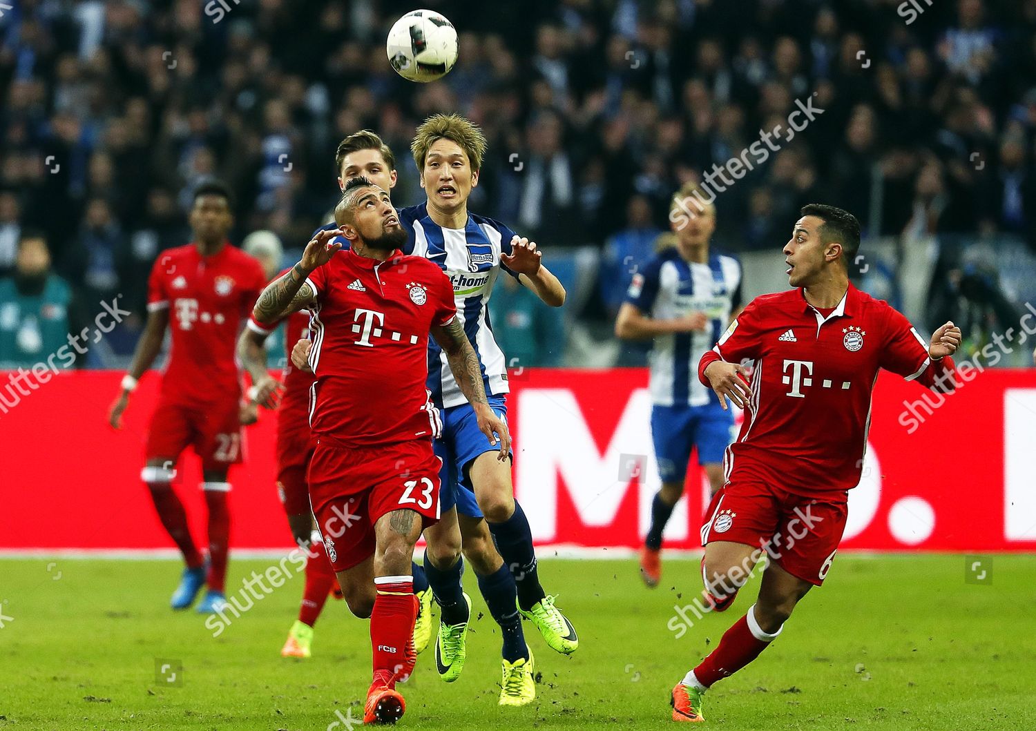 Genki Haraguchi Arturo Vidal Thiago Alcantara Editorial Stock Photo Stock Image Shutterstock