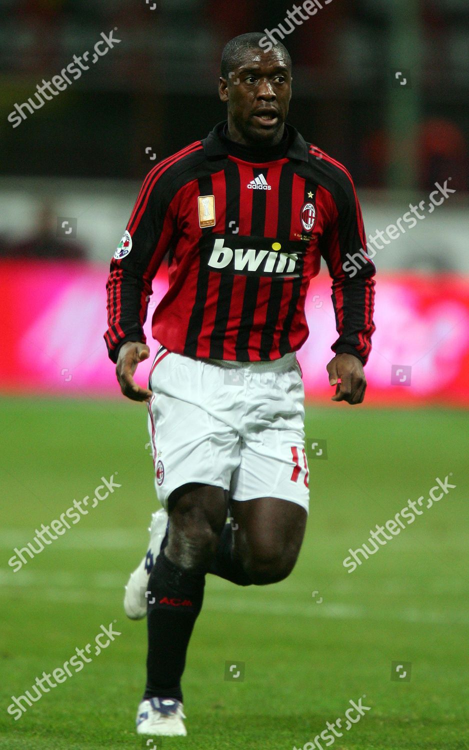 Maillot de football signé par Clarence Seedorf de l'AC Milan