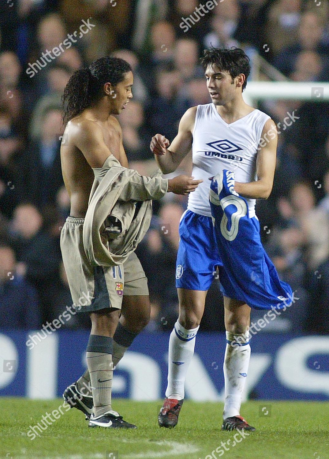 Chelseas Paulo Ferriera Barcelonas Ronaldinho Swap Shirts Editorial Stock Photo Stock Image Shutterstock