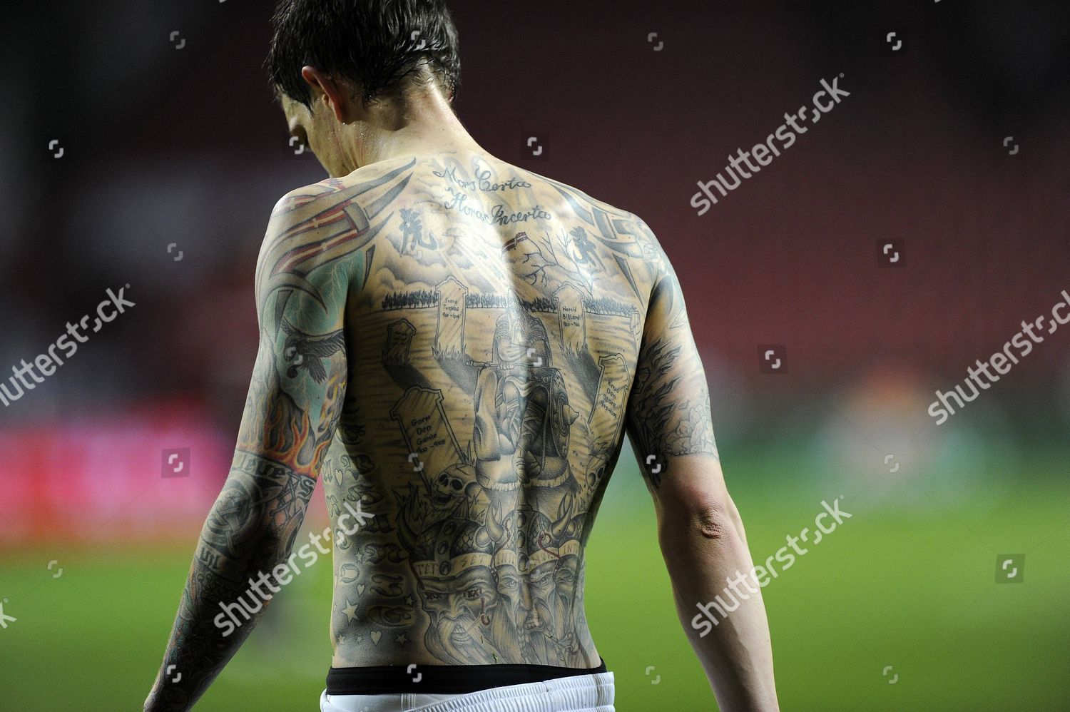 Video: Daniel Agger gets Liver Birds tattoo - Liverpool FC