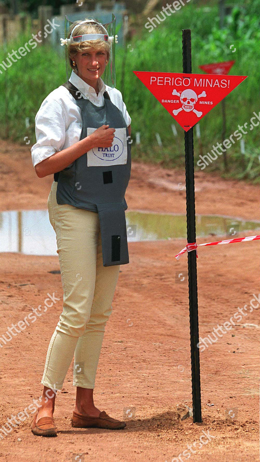 Diana Princess Wales Walking Near Minefield Editorial Stock Photo ...