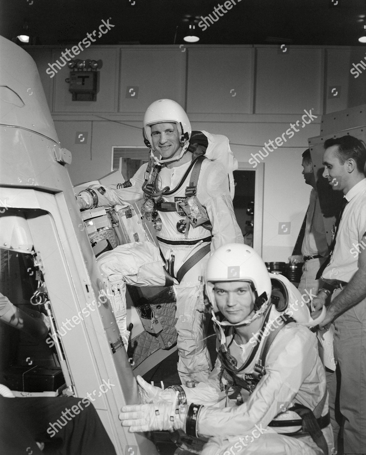 Space Astronauts 1965 Nasa Astronauts Edward Editorial Stock Photo ...