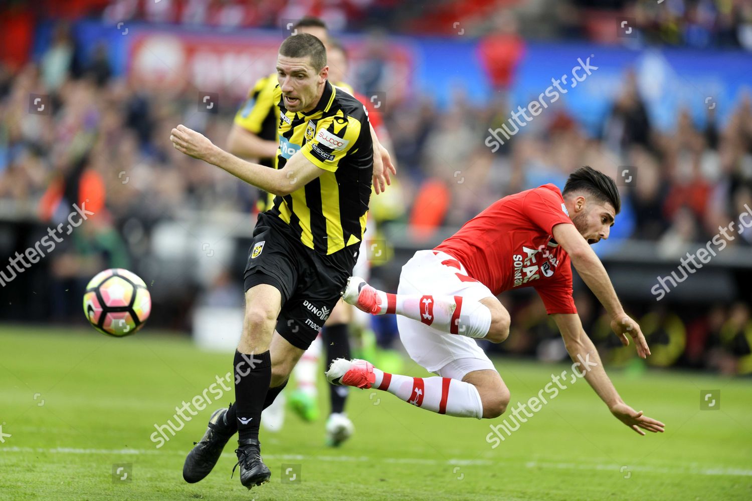 Arnold Kruiswijk Vitesse L Alireza Jahanbakhsh R Editorial Stock Photo Stock Image Shutterstock