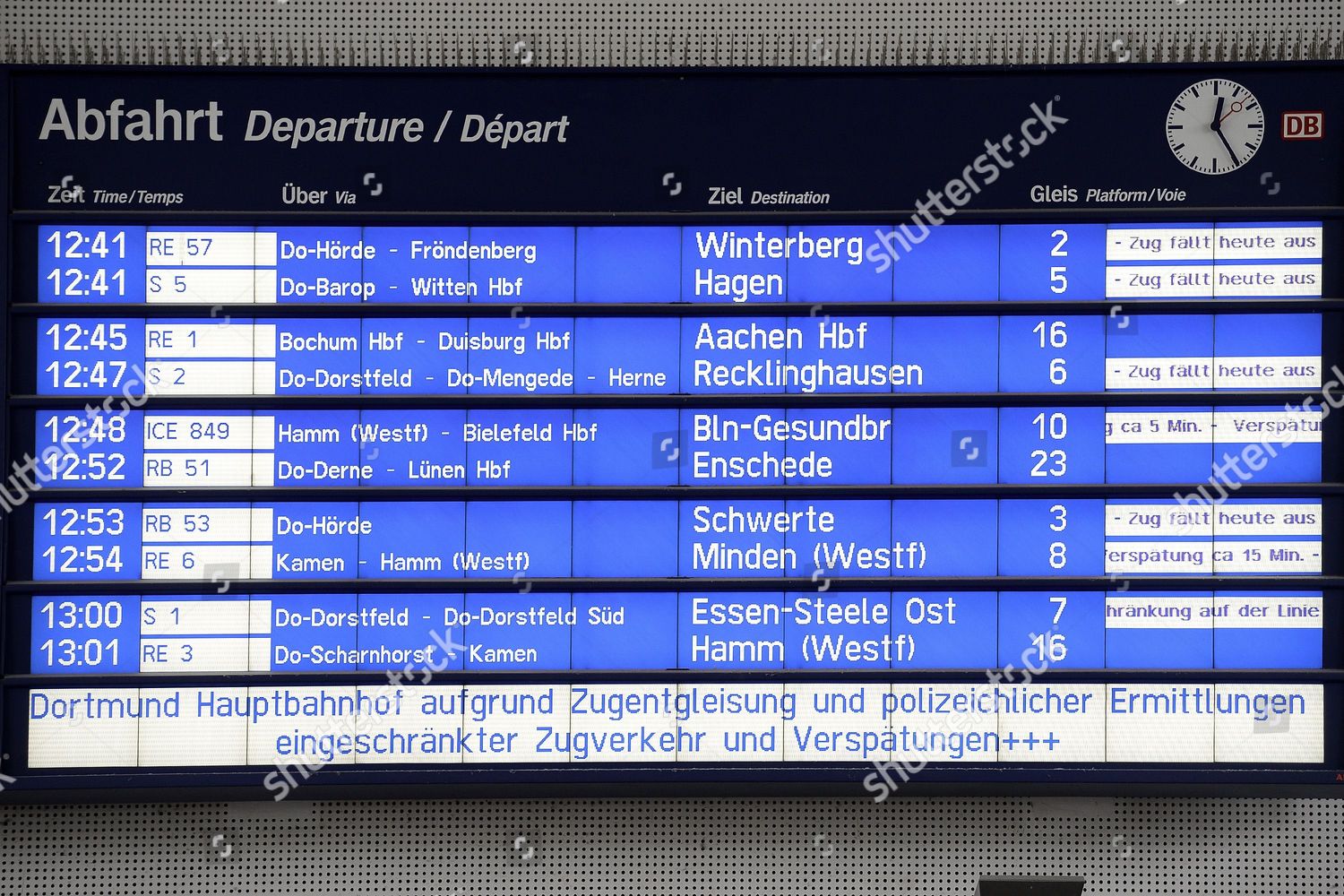 Delay Information On Display Board Dortmund Central Editorial Stock Photo Stock Image Shutterstock