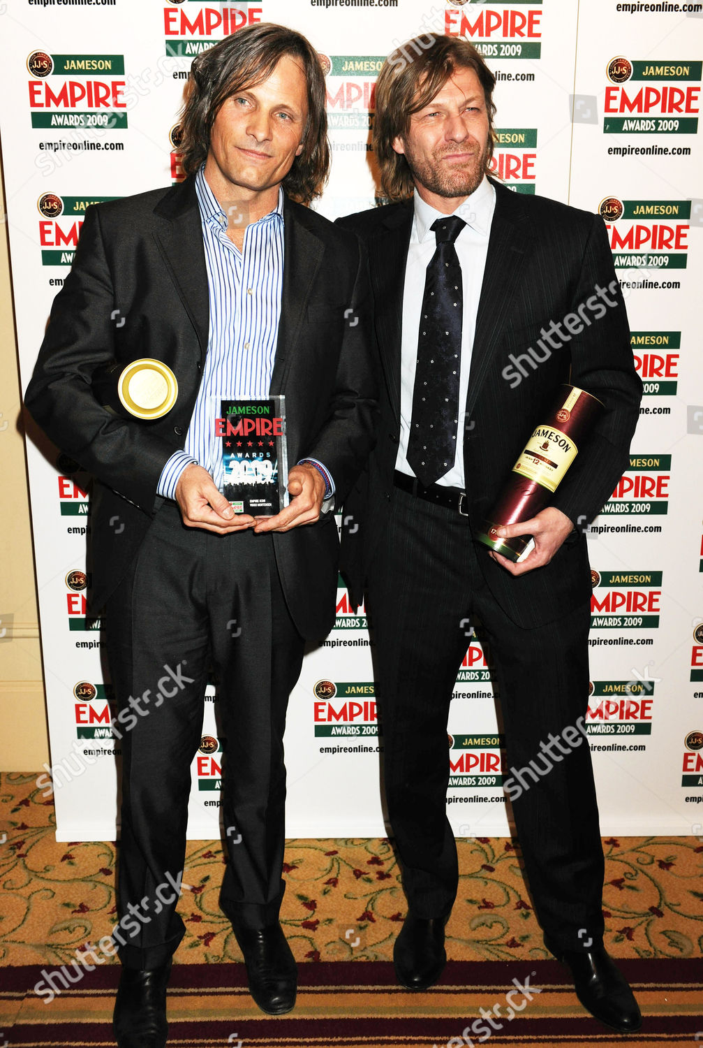 ¿Cuánto mide Viggo Mortensen? - Real height The-empire-film-awards-grosvenor-house-hotel-london-britain-shutterstock-editorial-881403f