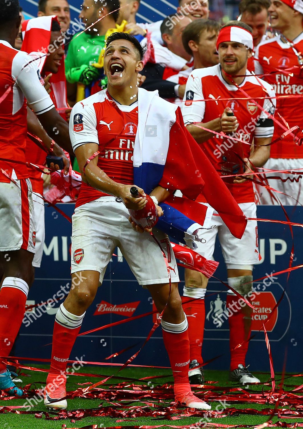 Alexis Sanchez Arsenal Celebrates Champagne Editorial Stock Photo ...