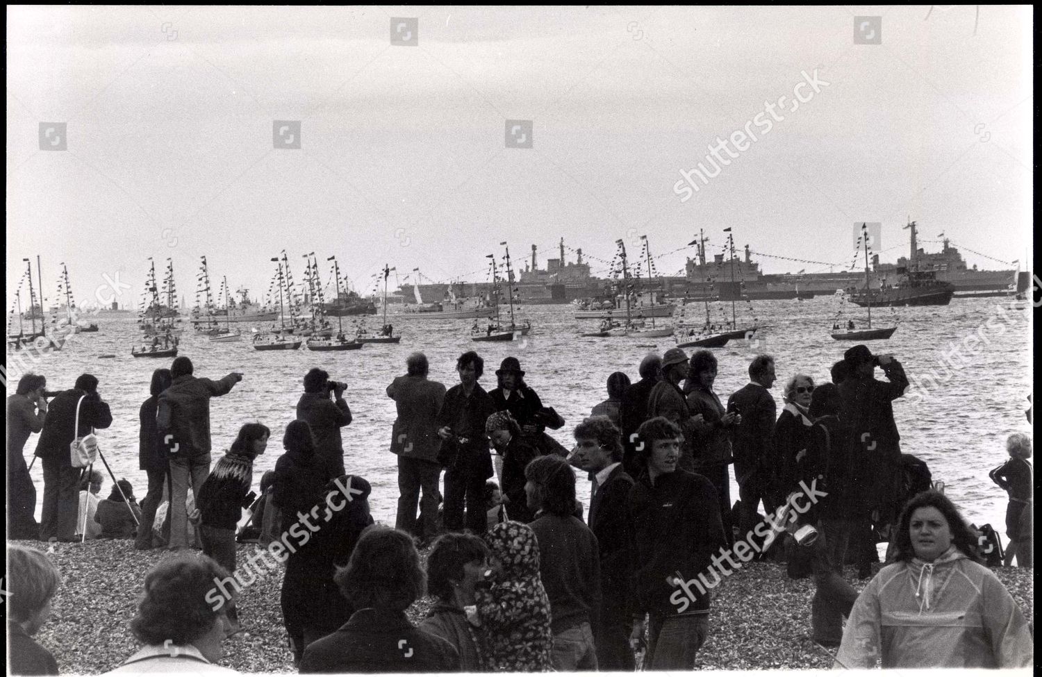 Queen Elizabeth II Silver Jubilee Celebrations Silver ...