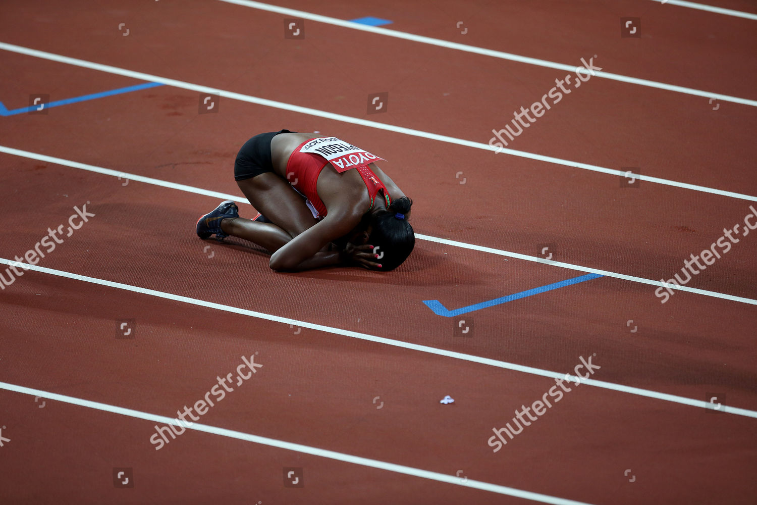 Faith Chepngetich Kipyegon Kenya Celebrates Winning Editorial Stock ...