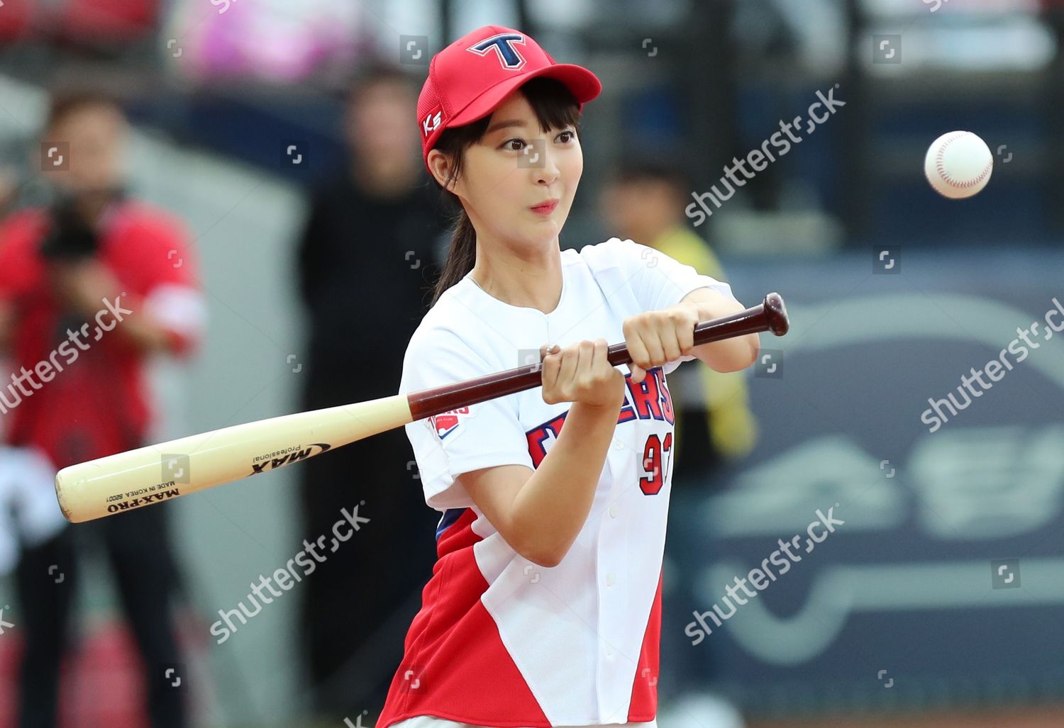 seo hyelin editorial stock photo stock image shutterstock https www shutterstock com editorial image editorial exid girl group member hyelin attends baseball game gwangju korea 23 aug 2017 9016181a