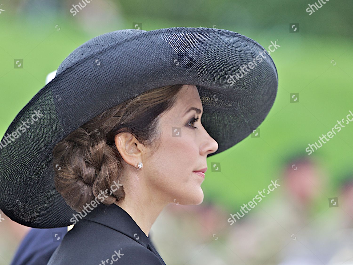crown-princess-mary-during-a-wreath-ceremony-for-fallen-soldiers-copenhagen-denmark-shutterstock-editorial-9044255c.jpg
