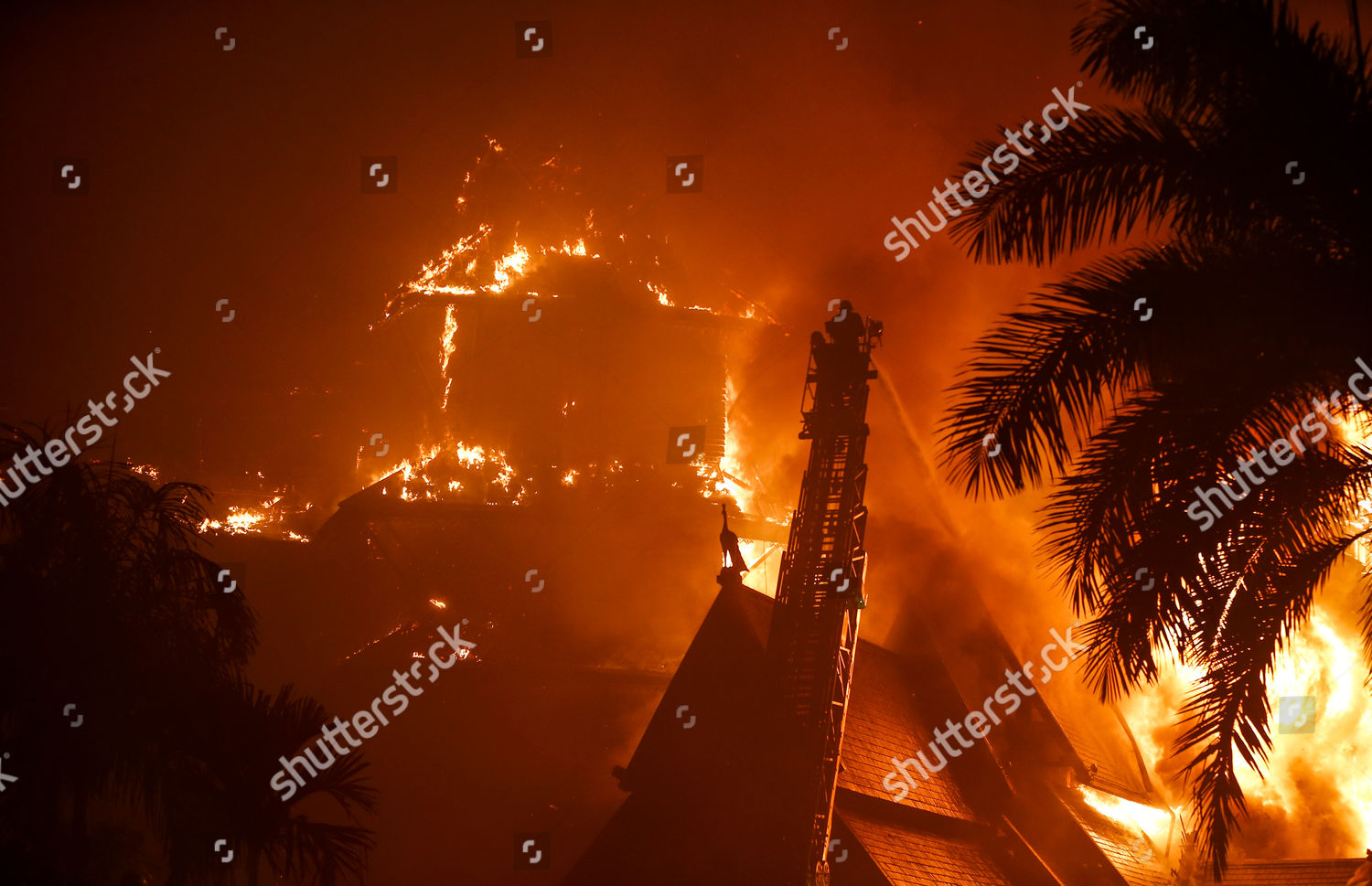 Firefighters Attempt Extinguish Fire Kandawgyi Palace Hotel Editorial Stock Photo Stock Image Shutterstock