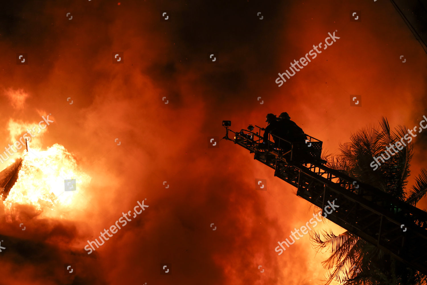 Firefighters Attempt Extinguish Fire Kandawgyi Palace Hotel Editorial Stock Photo Stock Image Shutterstock