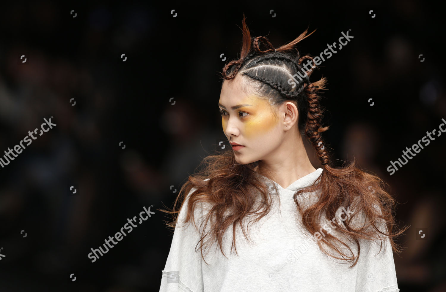 Model Presents Creation By Indonesian Hair Stylist Editorial Stock