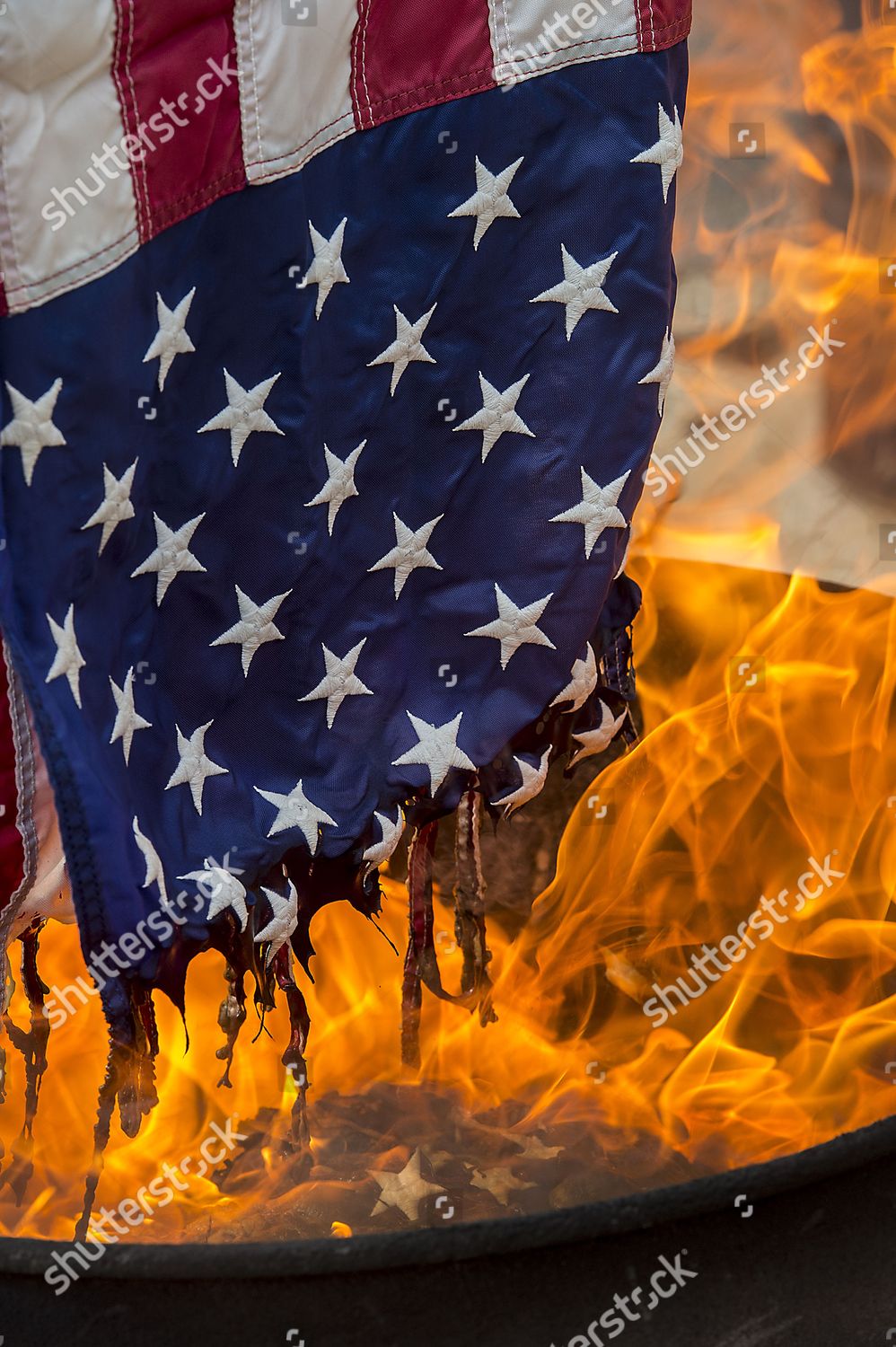 American Flag Retirement Ceremony Flag Buring Editorial Stock Photo ...