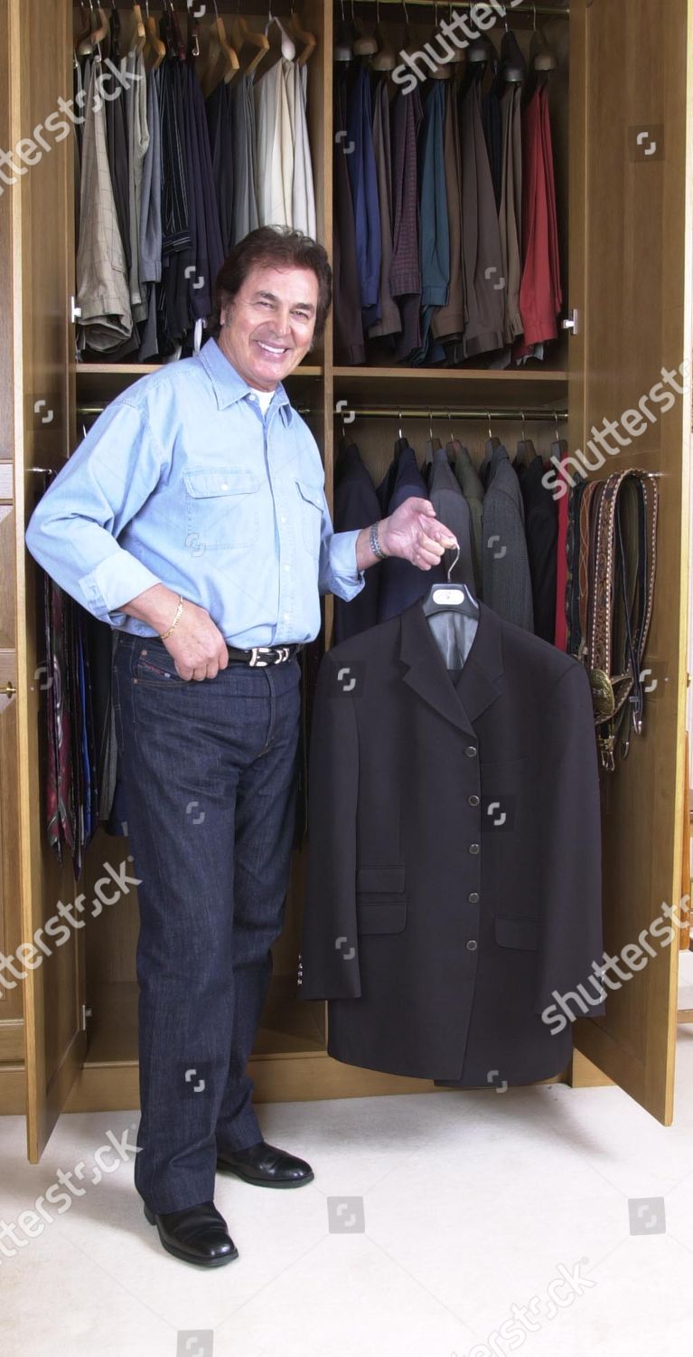 Celebrity Wardrobes Engelbert Humperdinck Home Near Leicester