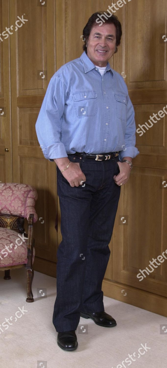 Celebrity Wardrobes Engelbert Humperdinck Home Near Editorial Stock