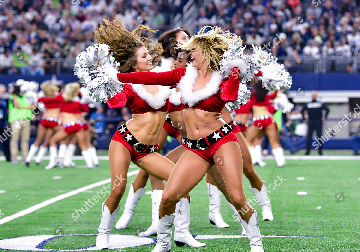 Th Dallas Cowboys Cheerleaders Santa Suits Editorial Stock Photo - Stock  Image