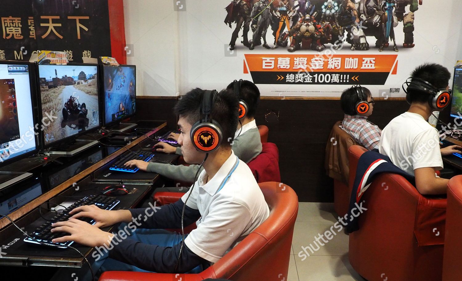 Students Play Video Game Cyber Cafe Taipei Editorial Stock Photo