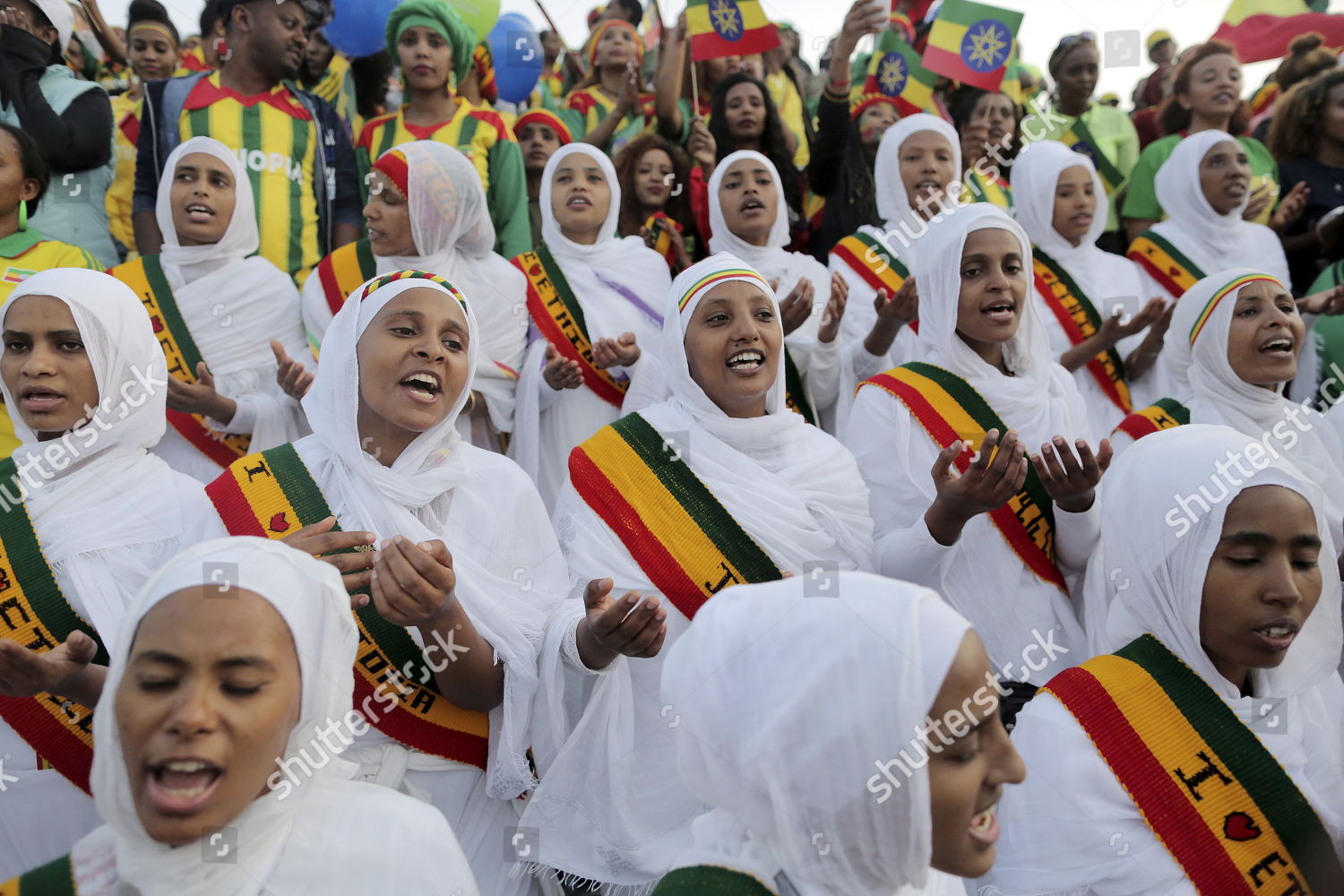 Ethiopian Fans Cheer During Dubai Marathon Editorial Stock Photo ...