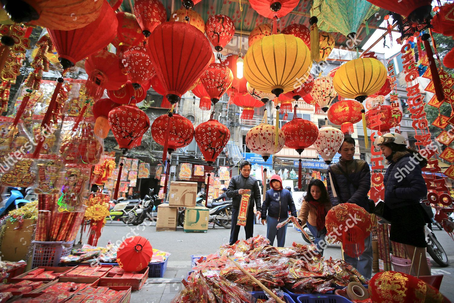 People Shop Decorations Street Hanoi Vietnam 12 Editorial Stock Photo Stock Image Shutterstock