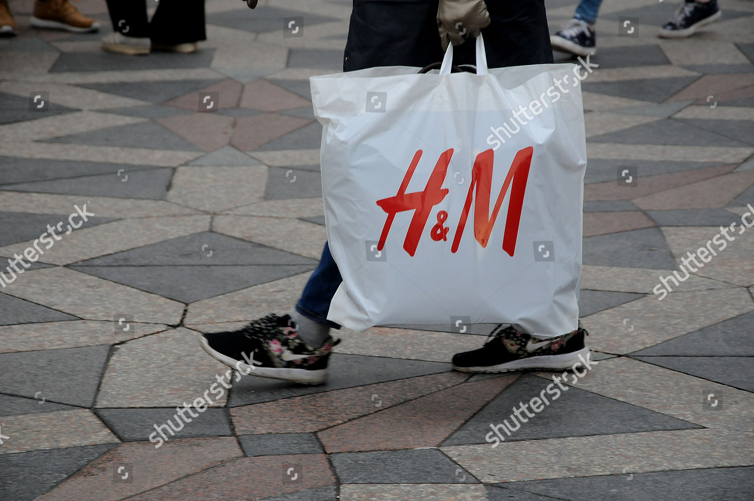 h and m shopper bag