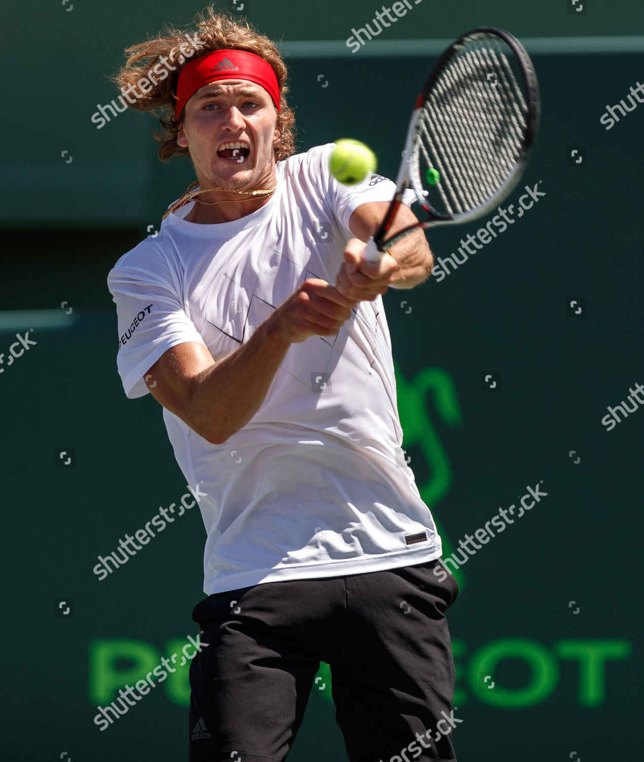 Alexander Zverev Germany Plays Backhand Against John Foto Editorial En Stock Imagen En Stock Shutterstock