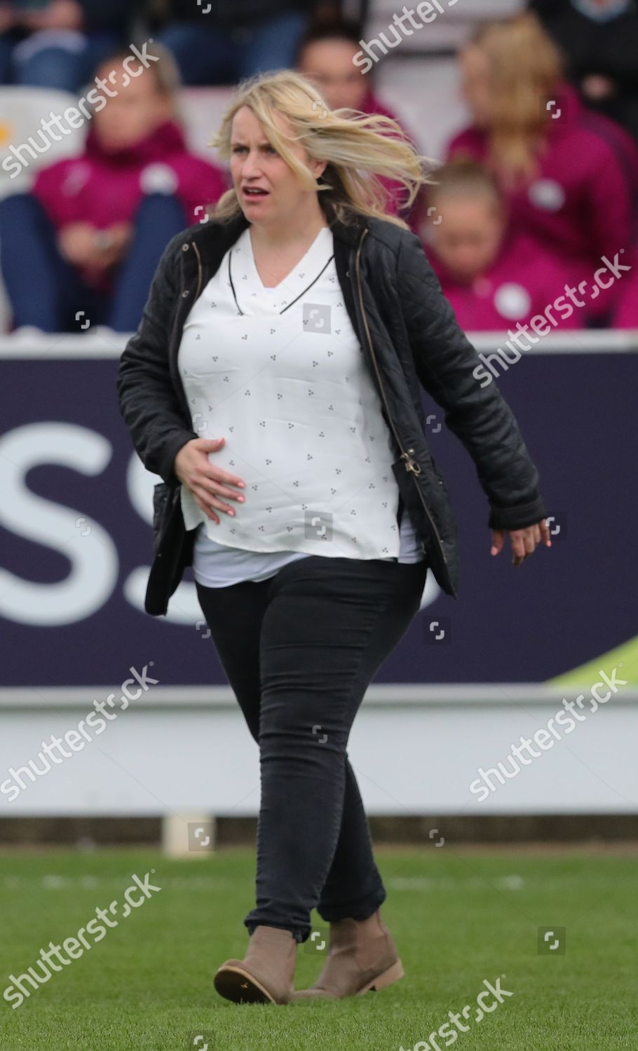 Pregnant Chelsea Manager Emma Hayes Redaktionelles Stockfoto Stockbild Shutterstock