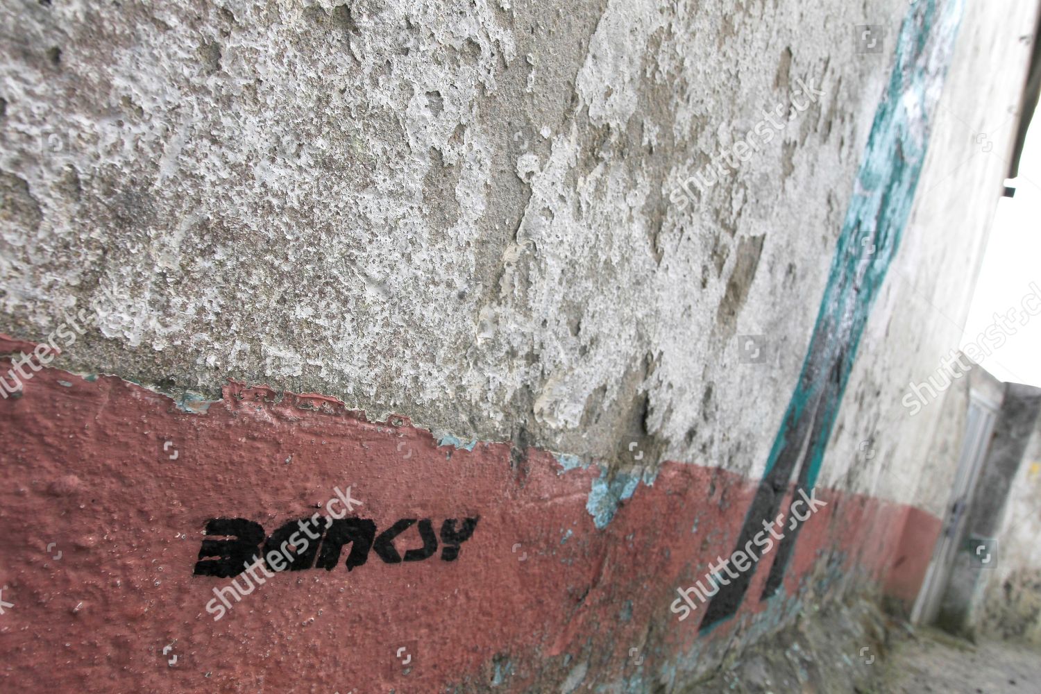 Composite Image Of Stencil Graffiti >> View Stencil Graffiti Depicting Two Spanish Civil Editorial Stock Composite Image Of Stencil Graffiti >> View Stencil Graffiti Depicting Two Spanish Civil Editorial Stock