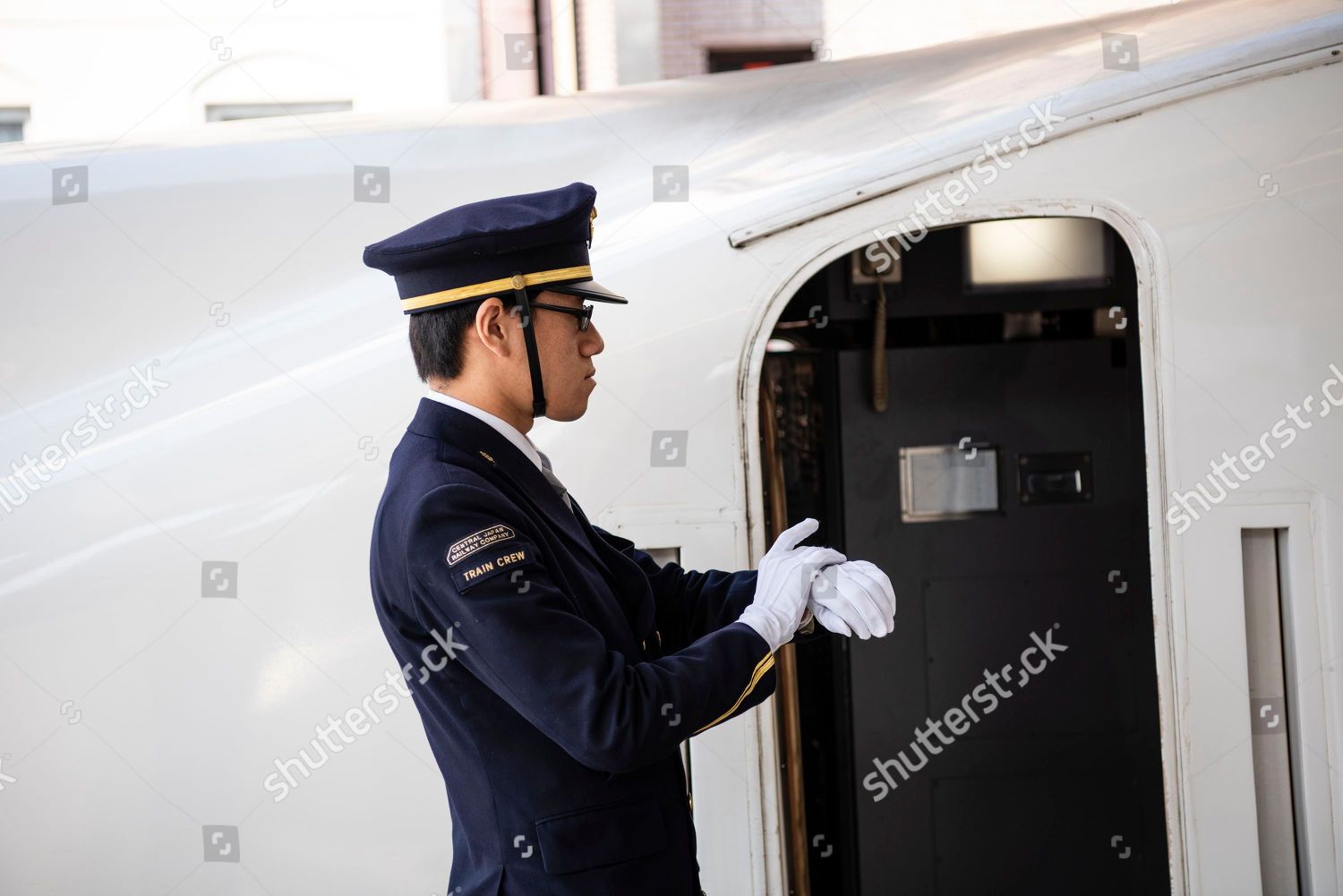 shinkansen-bullet-train-nagoya-japan-shutterstock-editorial-9655609c.jpg