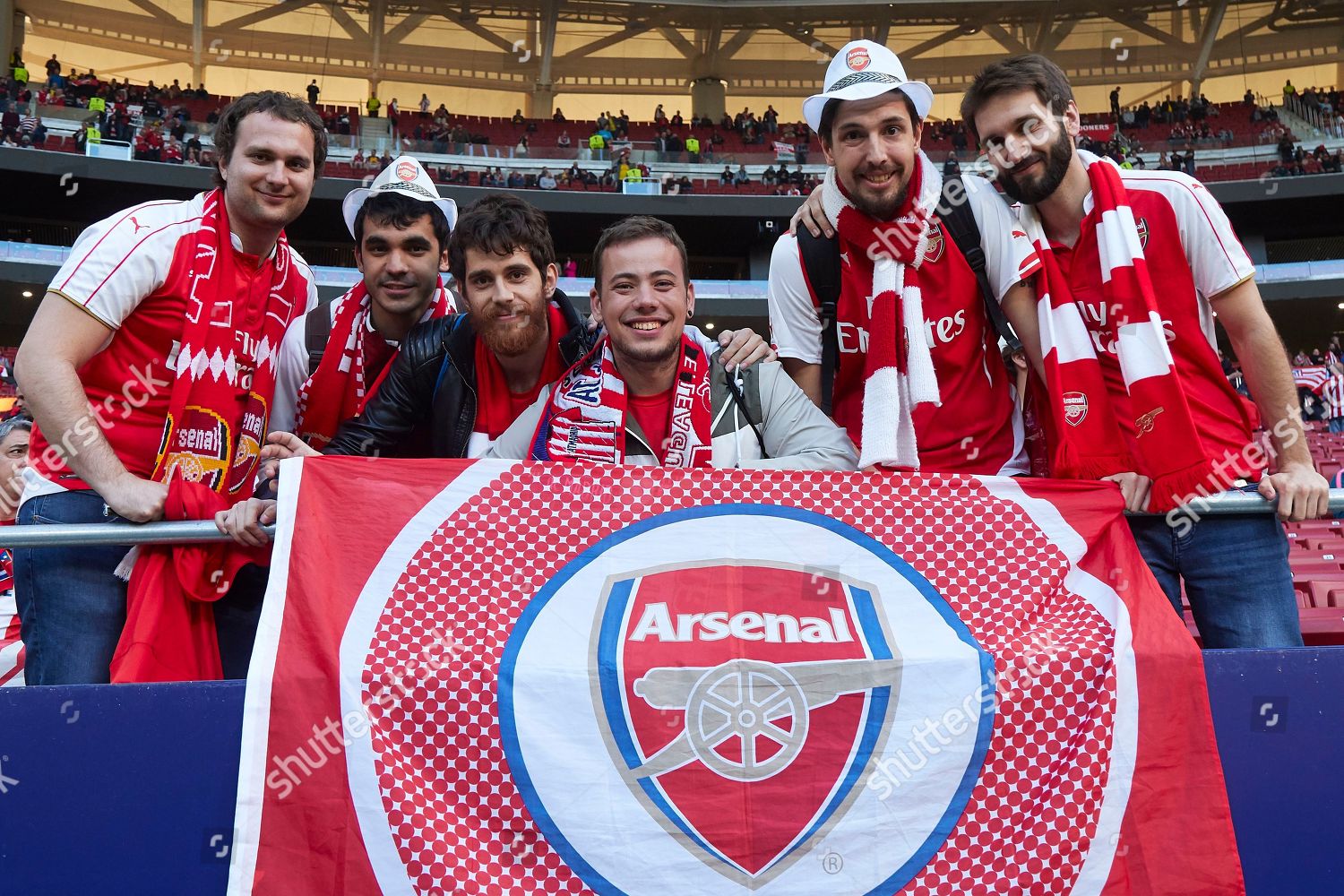 Arsenal Fc Fans On Wanda Metropolitano Stadium Foto Editorial En Stock Imagen En Stock Shutterstock