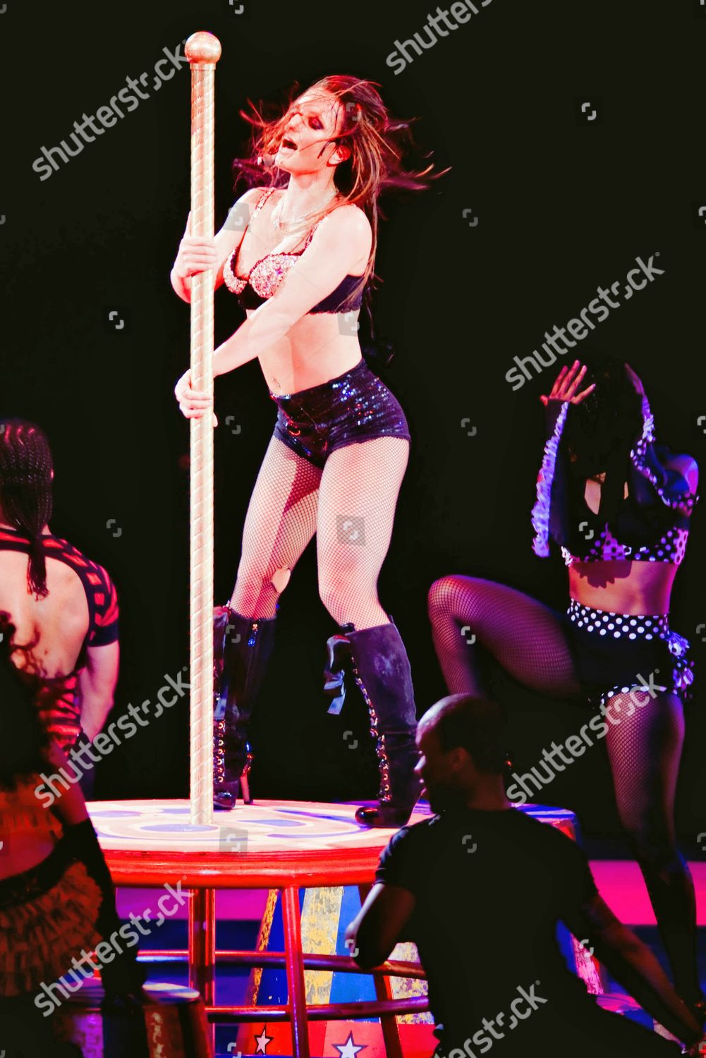 britney-spears-in-concert-on-her-circus-