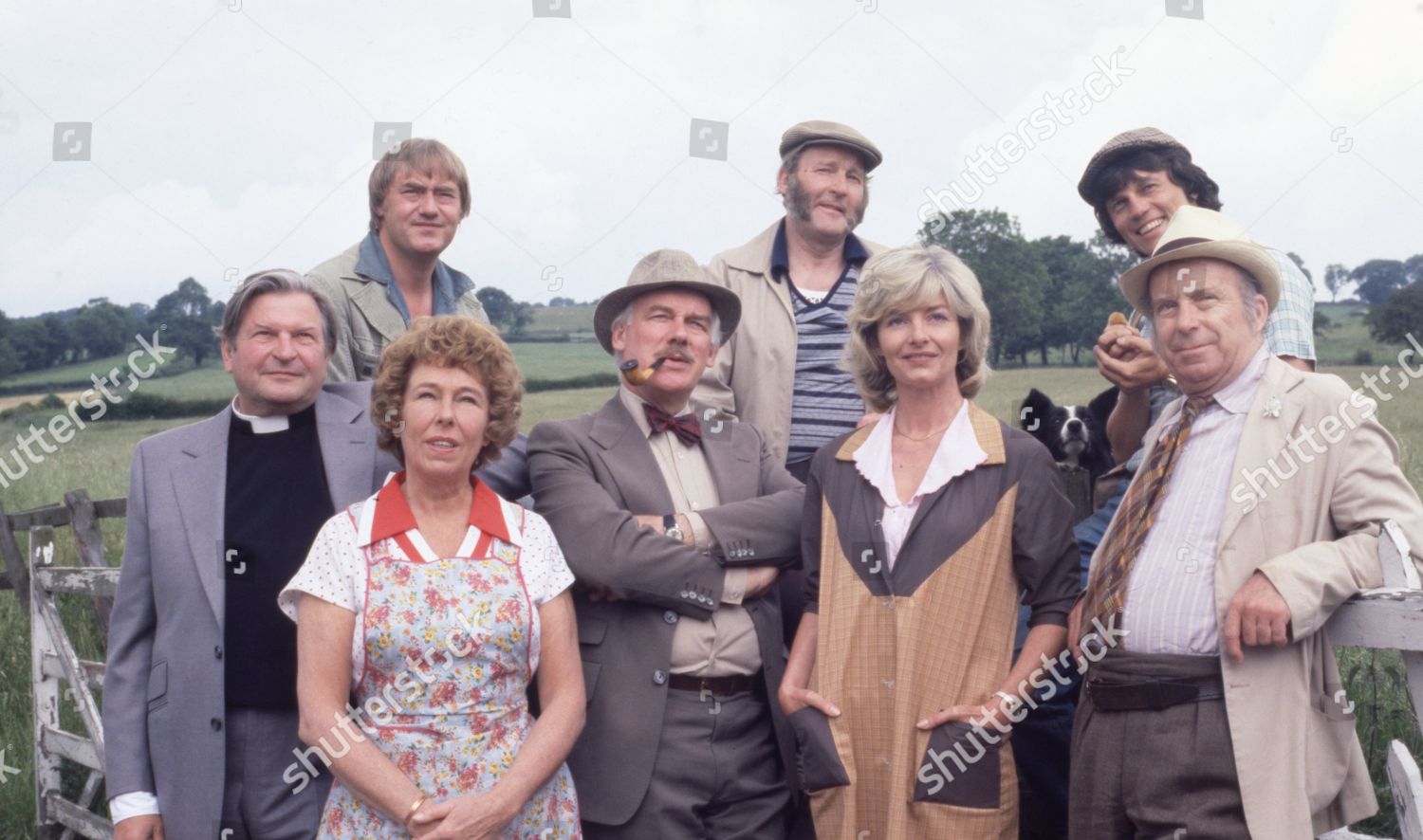 cast Emmerdale Farm 1978 Rev Donald Hinton Redaktionellt stockfoto 