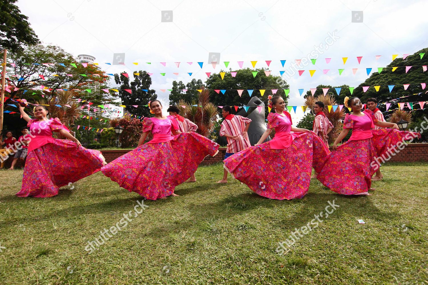 Women Perform Filipino Dances While Wearing Native Editorial