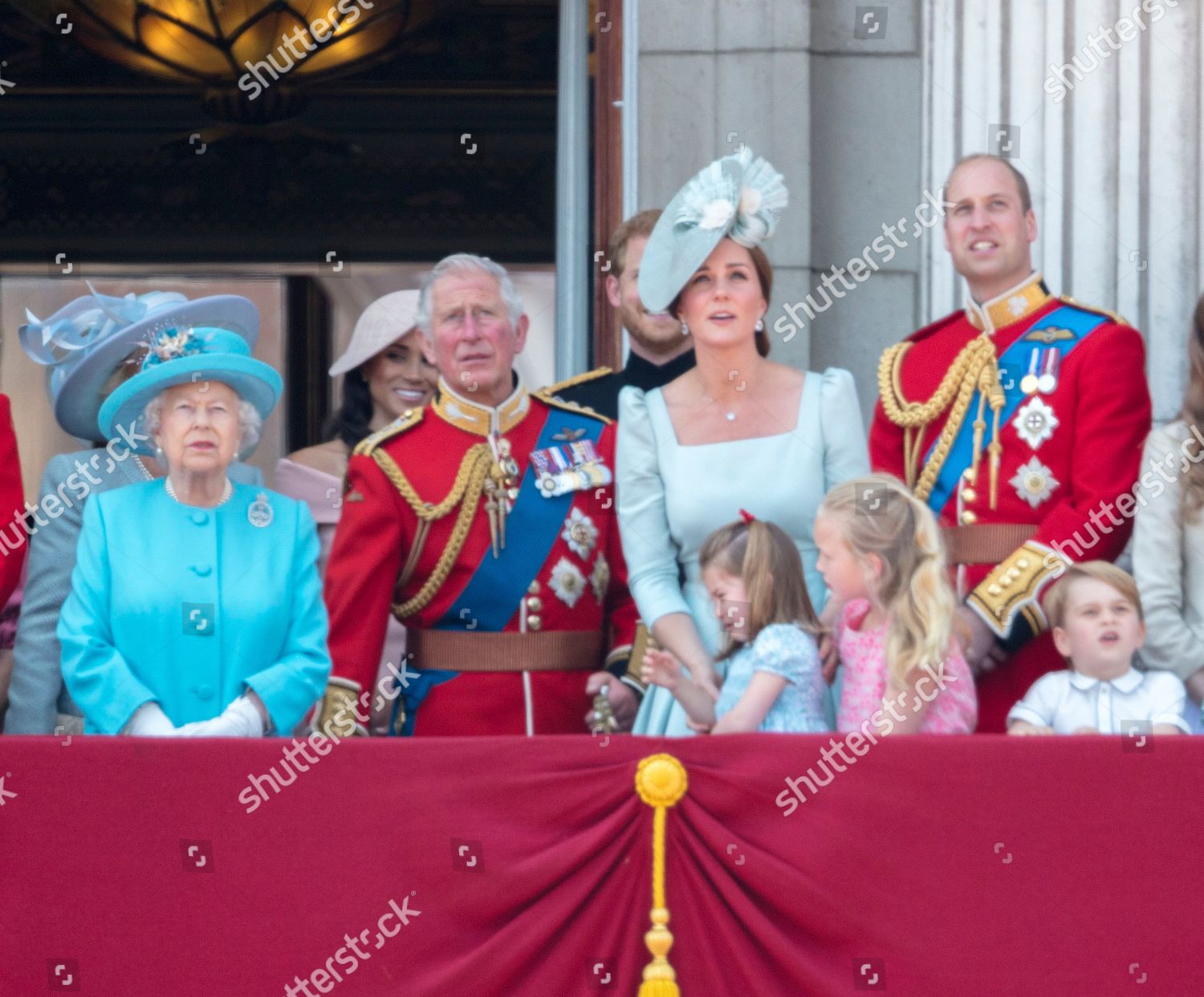 CASA REAL BRITÁNICA - Página 20 Trooping-the-colour-ceremony-london-uk-9708406bn-1500