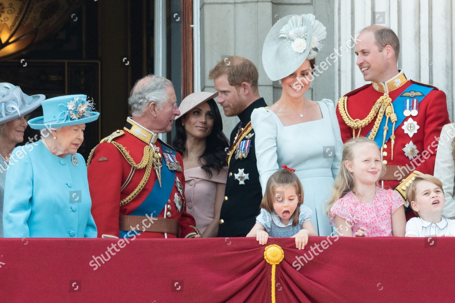 CASA REAL BRITÁNICA - Página 20 Trooping-the-colour-ceremony-london-uk-9708460g-1500