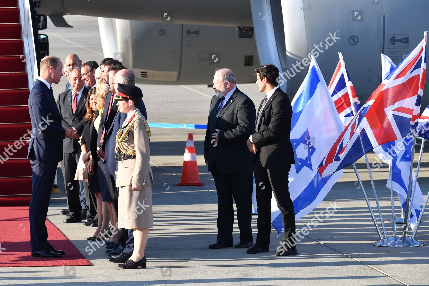 CASA REAL BRITÁNICA - Página 37 Prince-william-middle-east-tour-israel-shutterstock-editorial-9727051k