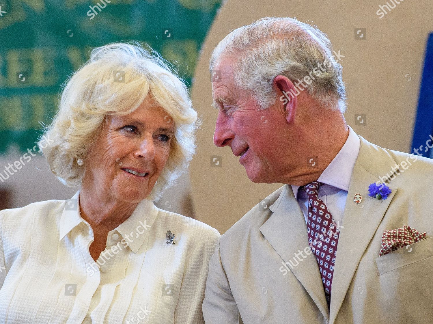 CASA REAL BRITÁNICA - Página 43 Prince-charles-and-camilla-duchess-of-cornwall-visit-wales-uk-shutterstock-editorial-9735074cv