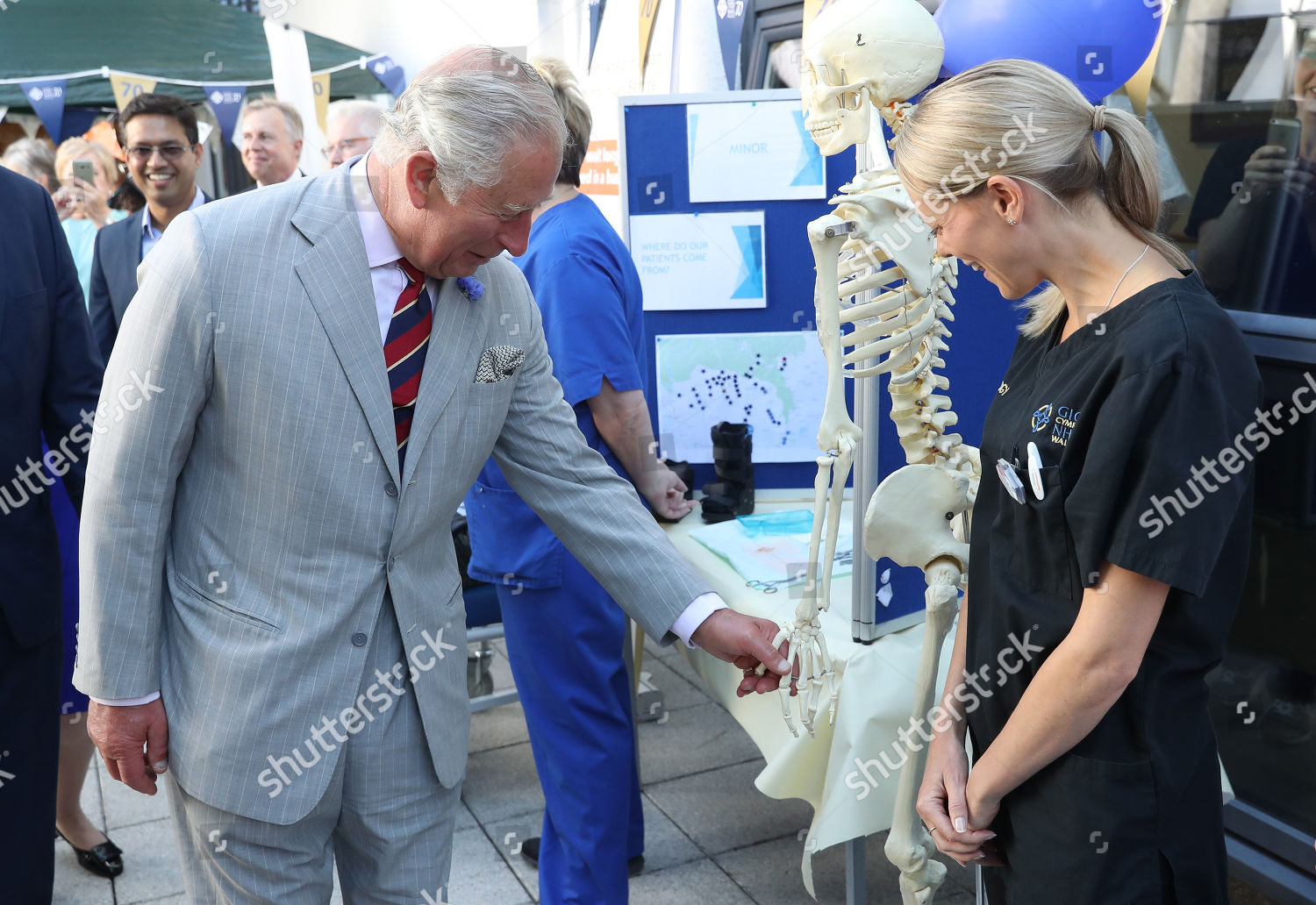 CASA REAL BRITÁNICA - Página 43 Prince-charles-and-camilla-duchess-of-cornwall-visit-to-wales-uk-shutterstock-editorial-9735835l