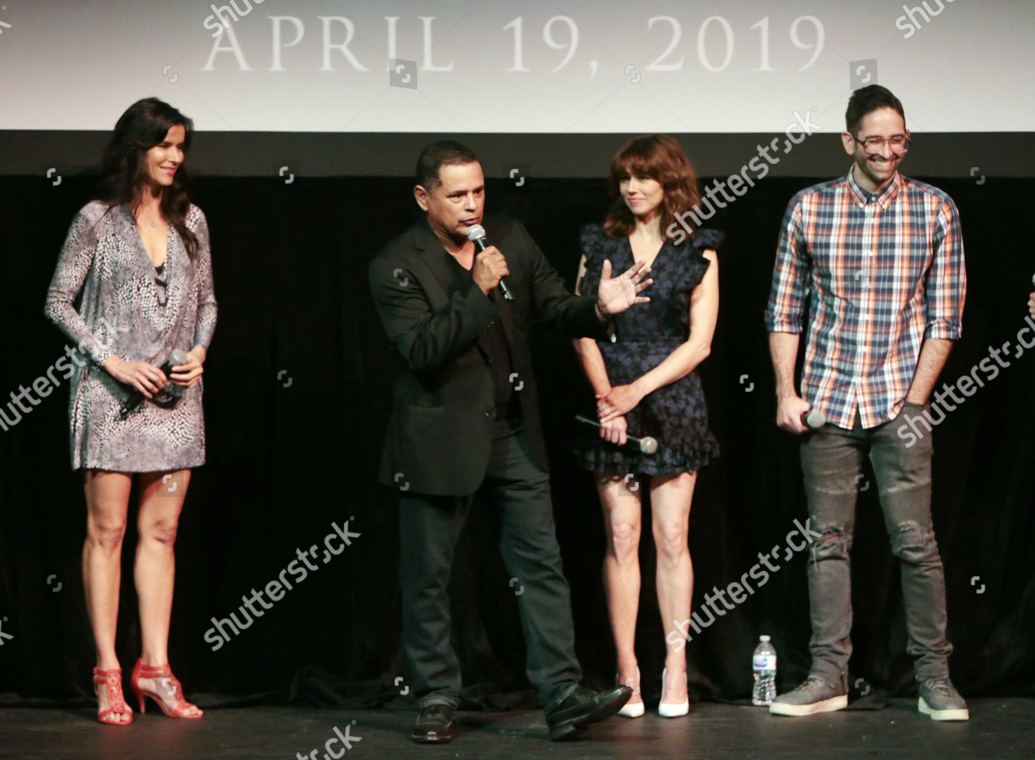 Patricia Velasquez Raymond Cruz Linda Cardellini Director Editorial