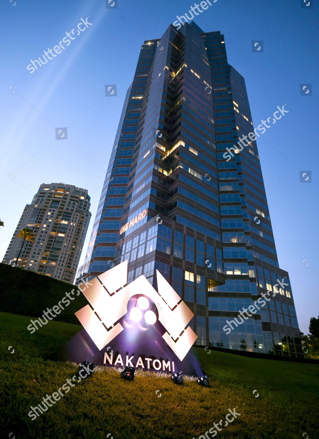 Nakatomi Towers Cocktail - Retro Food For Modern Times