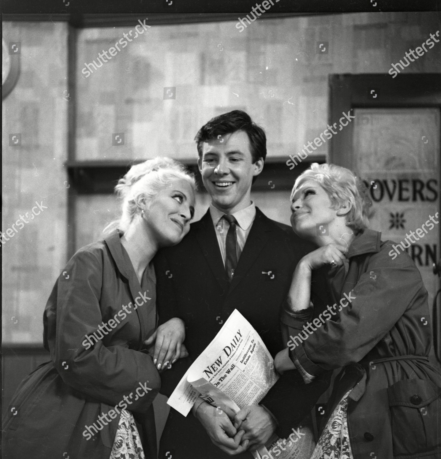 Yvonne Walsh as Della Dee Philip Lowrie Editorial Stock Photo - Stock ...