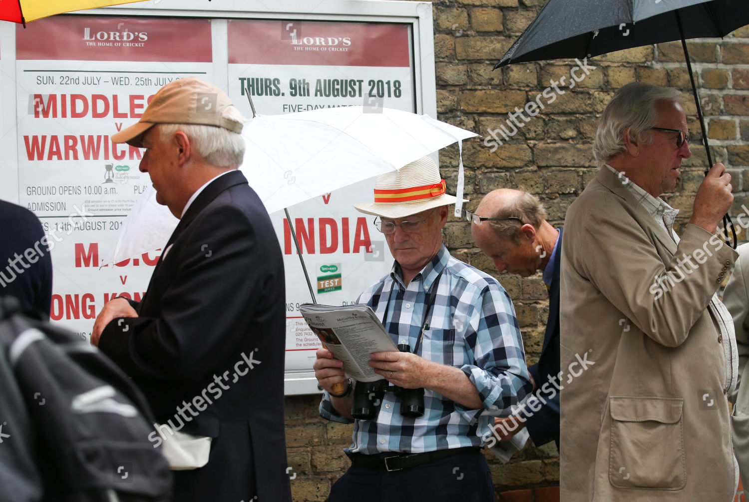 Mcc Members Umbrellas Rain Queue Waiting Lords Editorial Stock Photo Stock Image Shutterstock