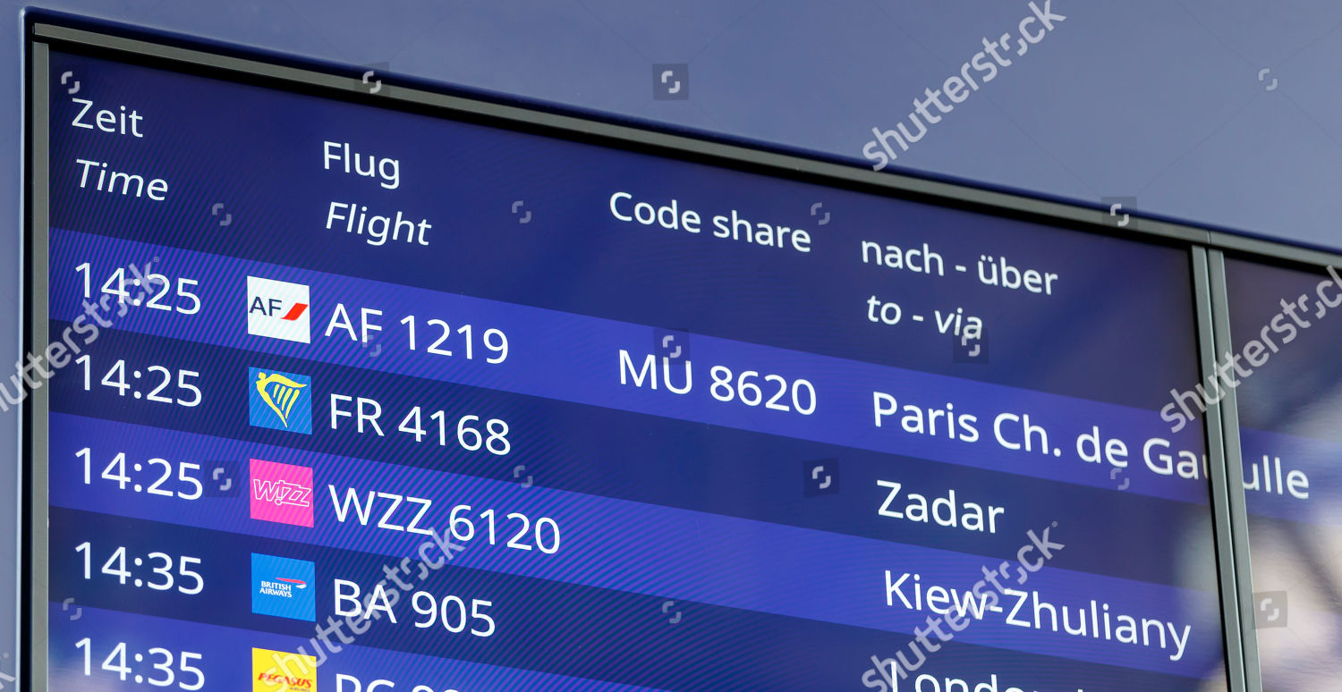 Electronic Display Departure Flight Ryanair Terminal 2 - fly ryanair song roblox