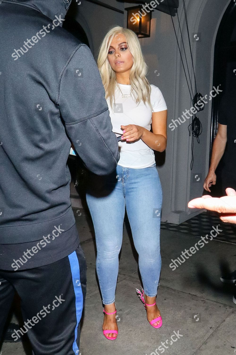 Bebe Rexha Craigs Restaurant Foto Editorial En Stock Imagen En Stock Shutterstock Bebe Rexha Craigs Restaurant Foto Editorial En Stock Imagen En Stock Shutterstock