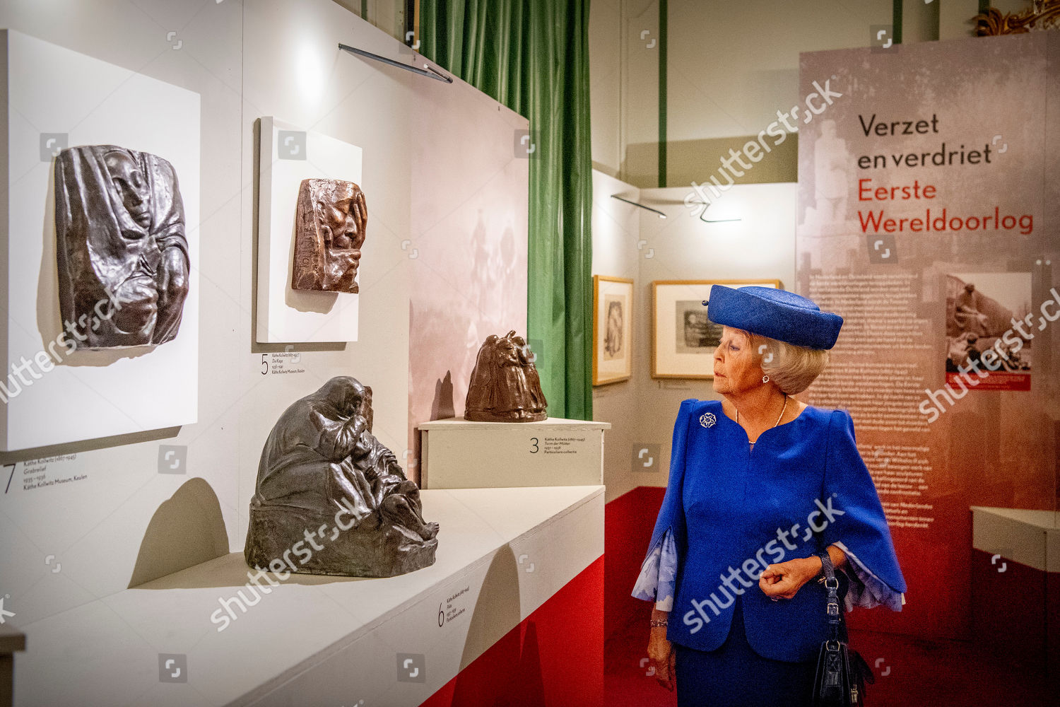 CASA REAL HOLANDESA - Página 13 Resistance-and-sadness-exhibition-huis-doorn-netherlands-shutterstock-editorial-9807288n