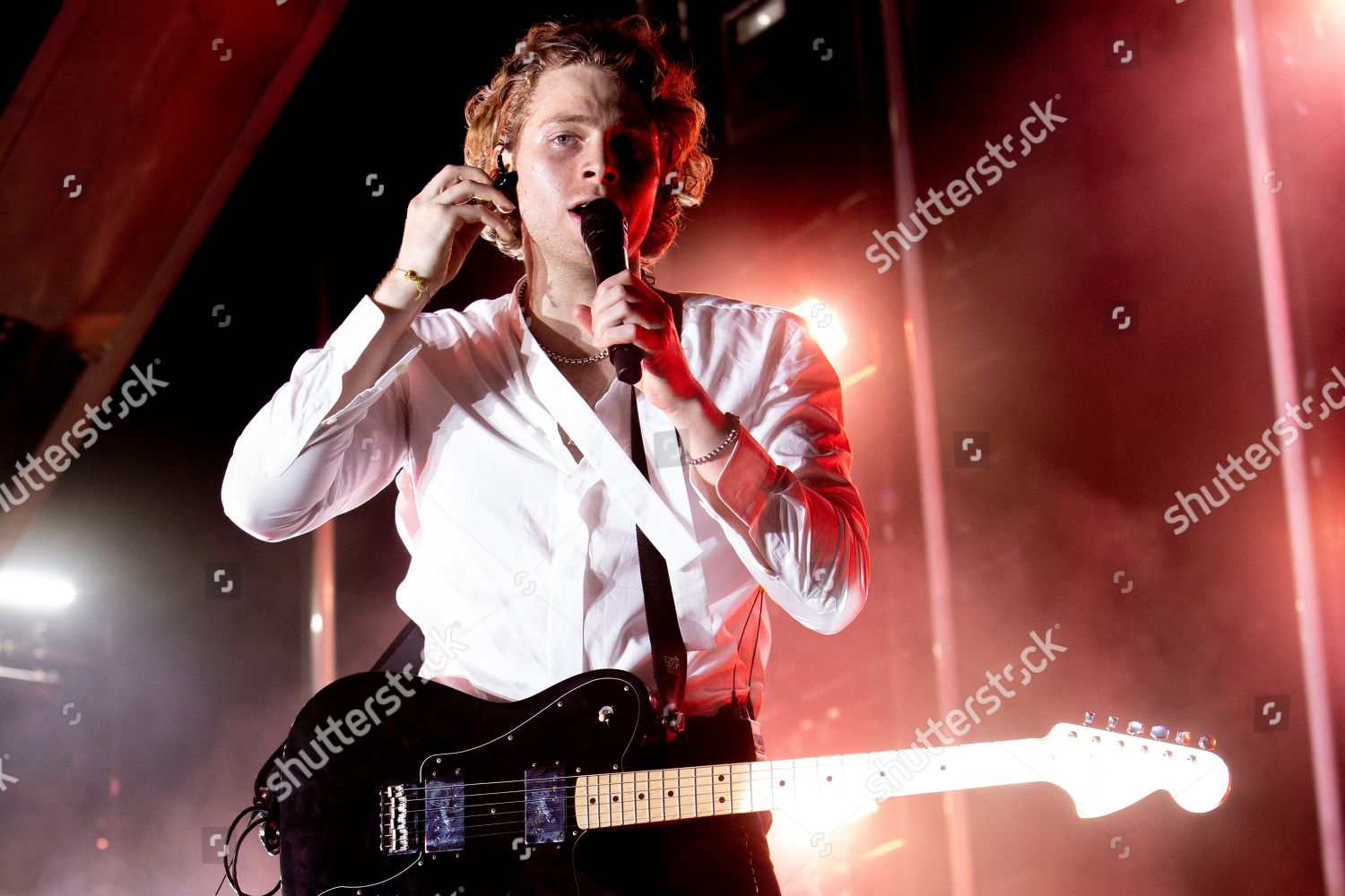 5 Seconds Summer Luke Hemmings Foto Editorial En Stock Imagen En