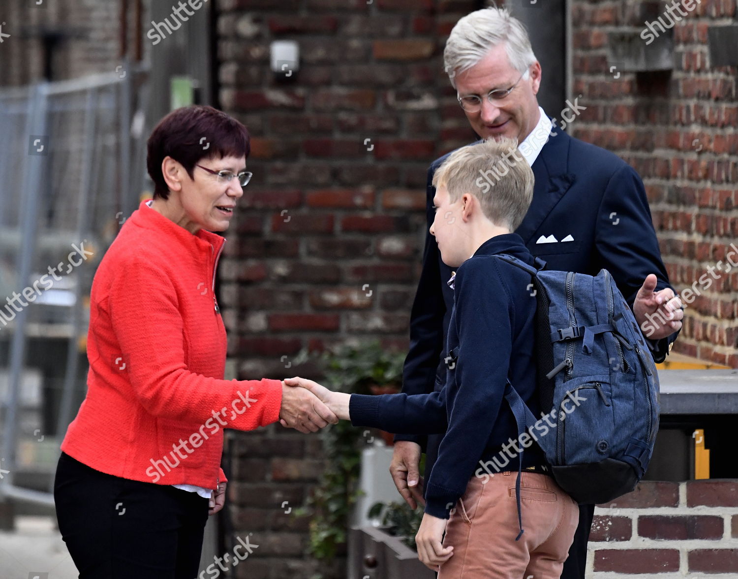 CASA REAL BELGA - Página 98 Belgian-royal-children-return-to-school-belgium-shutterstock-editorial-9848297e