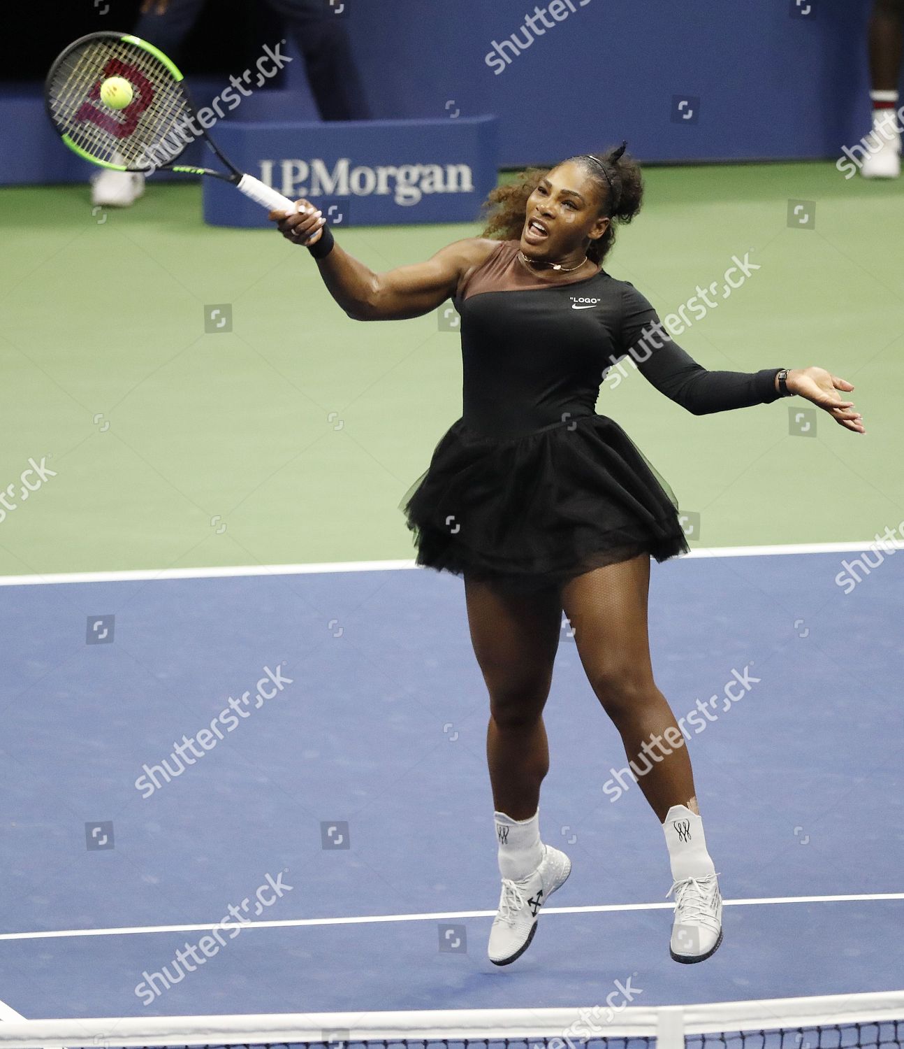 Serena Williams US hits return Naomi Osaka Editorial Stock ...