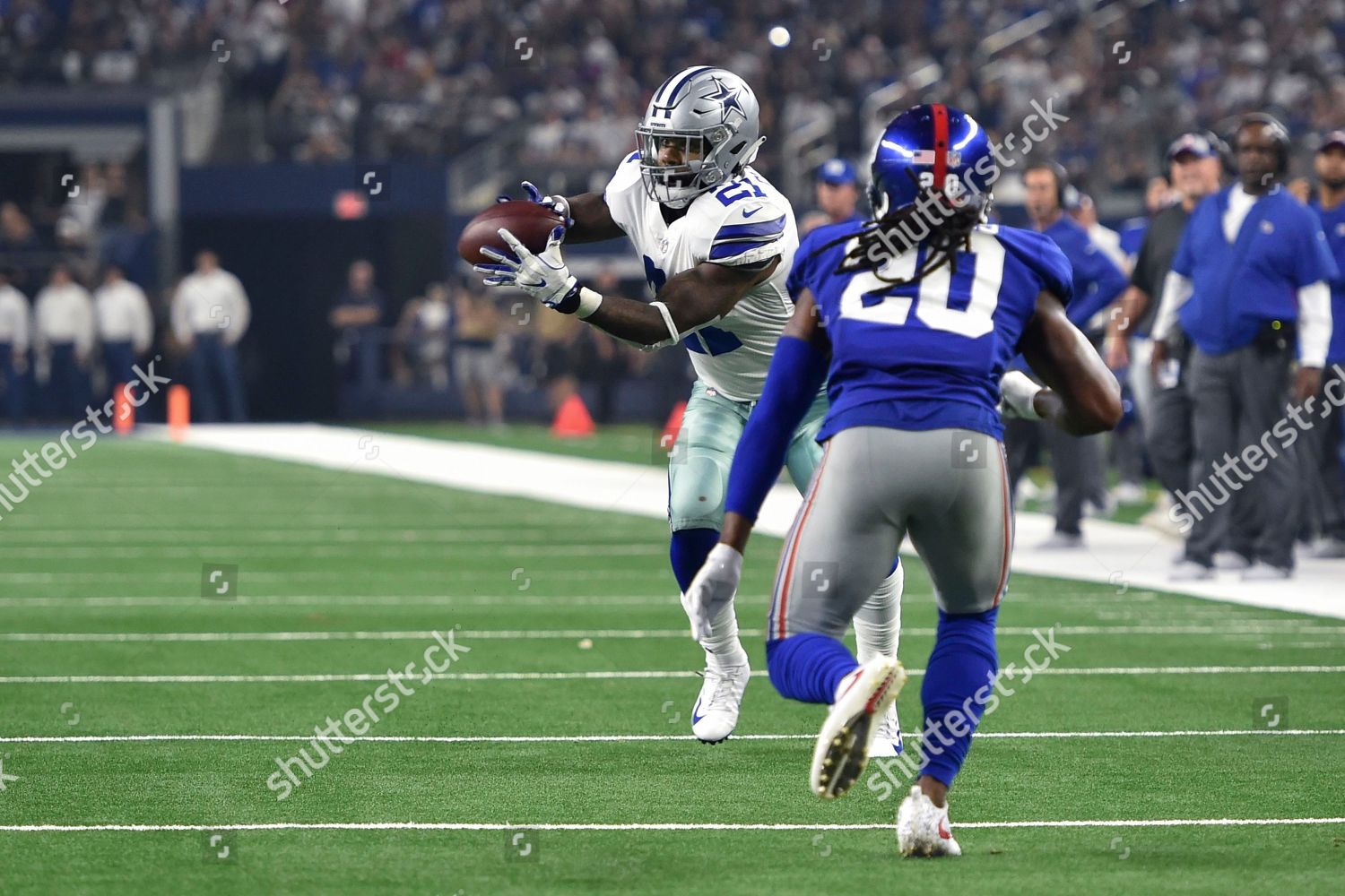 Dallas Cowboys Running Back Ezekiel Elliott Editorial Stock Photo ...